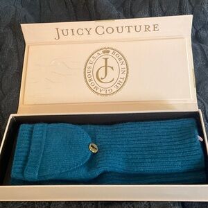 NEW IN BOX JUICY COUTURE LONG POP MITTENS BLUE FOX FINGERLESS WITH CAP COVER